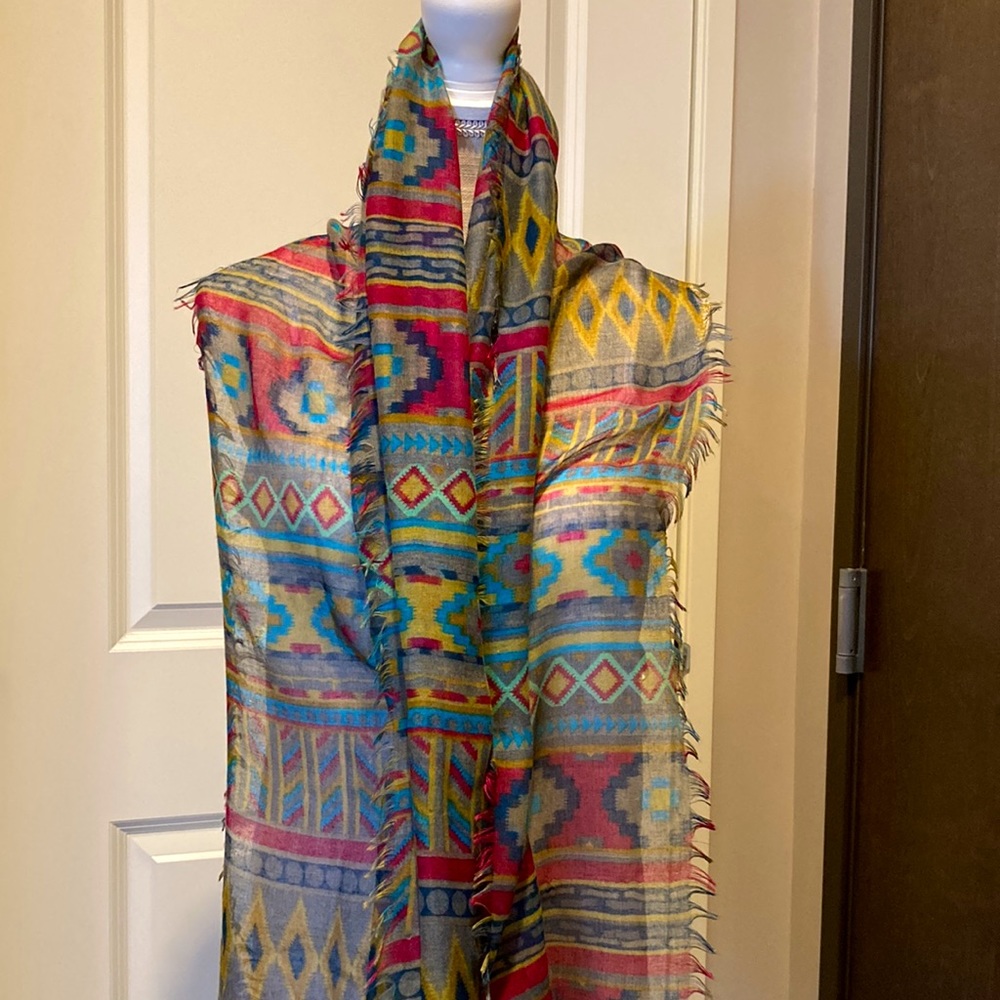 Aztec Scarf - Picture 12 of 17